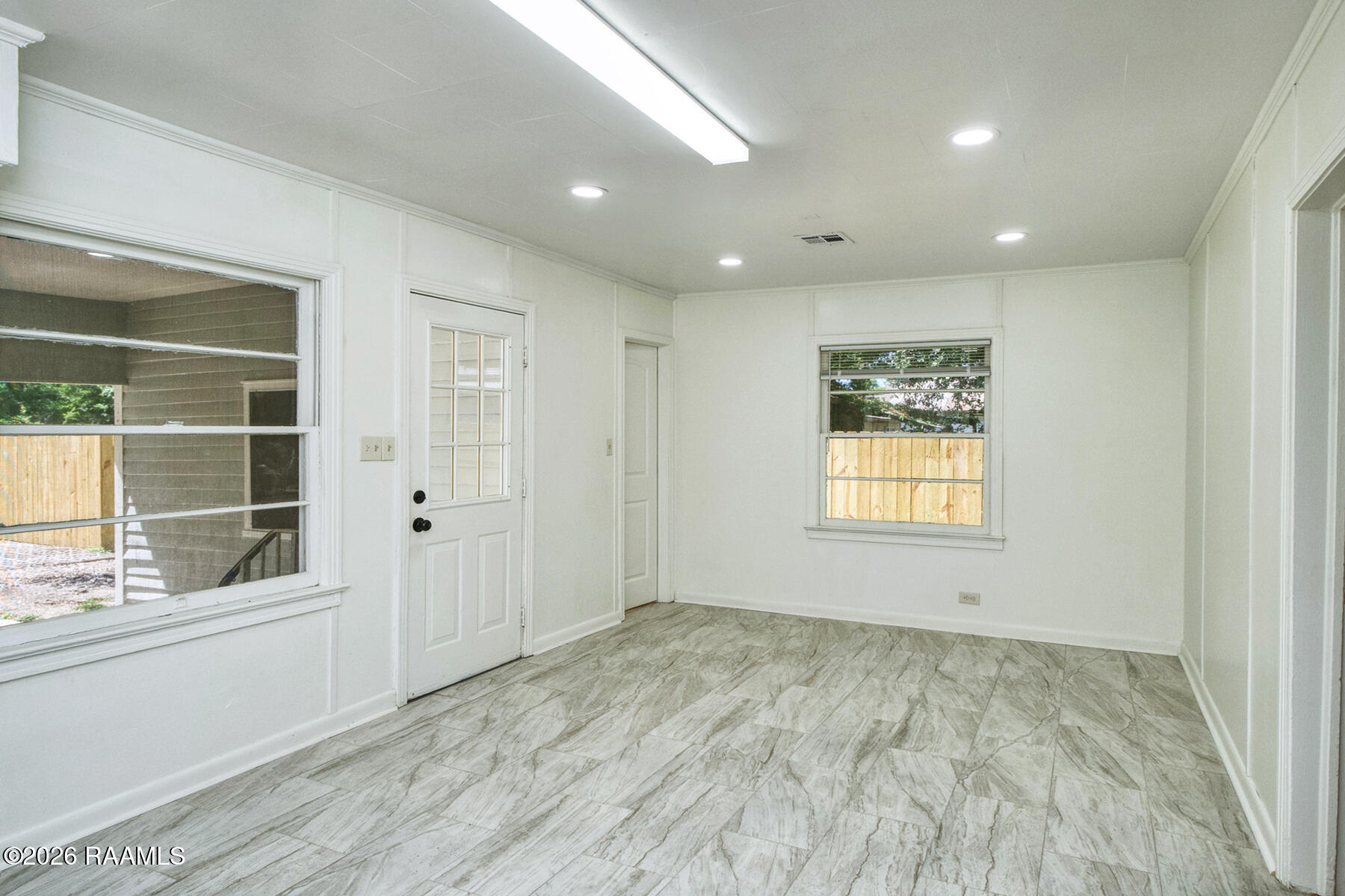 404 9th Street Breaux Bridge, LA 70517 - Photo 9 of 12
