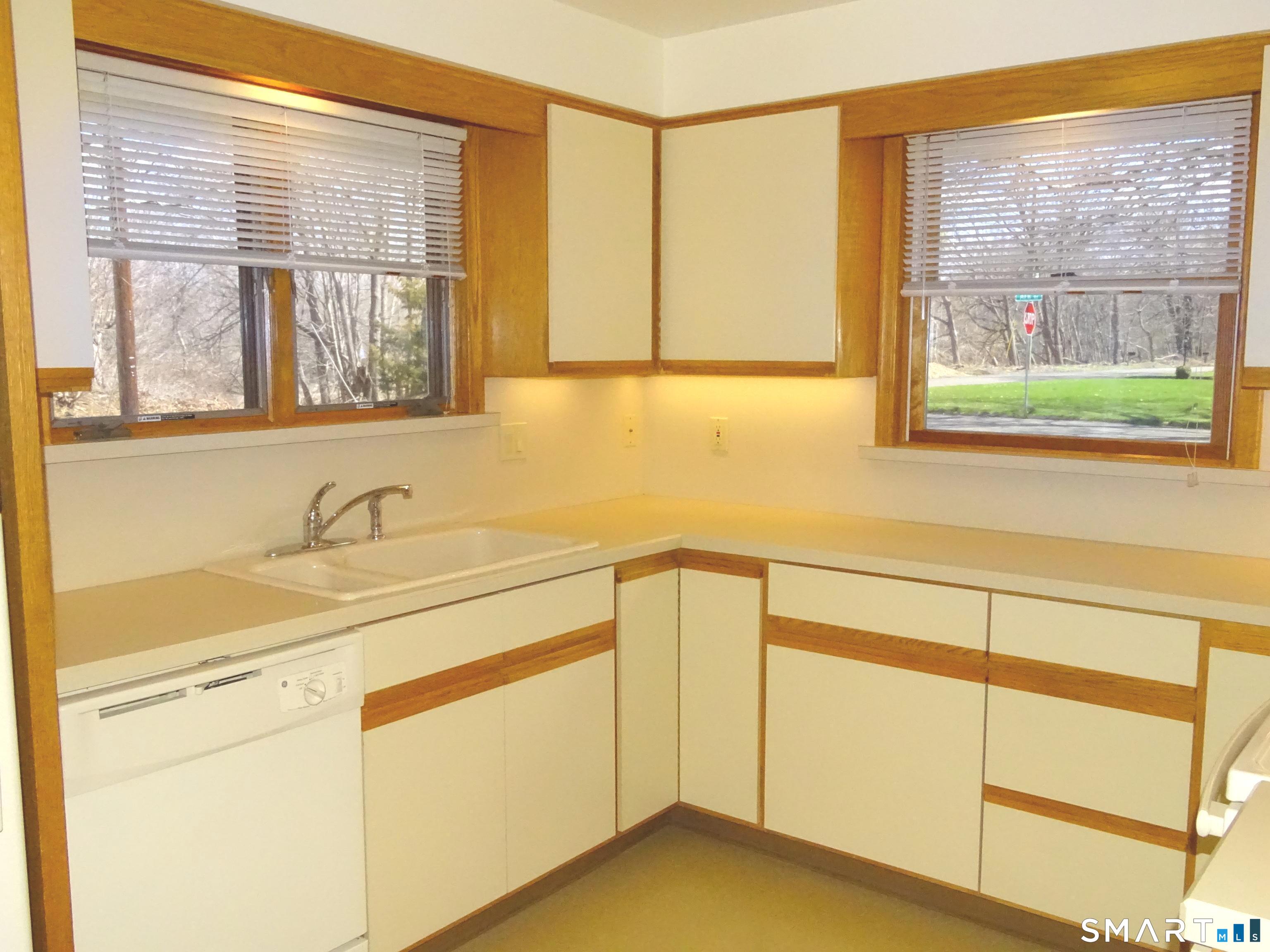 62 Ark Road Branford, CT 06405 - Photo 4 of 23