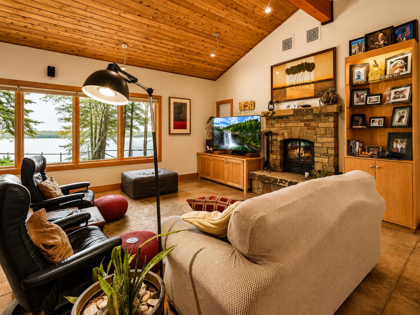 4990 East Hyatt Lake Road Ashland, OR 97520 - Photo 12 of 43 29