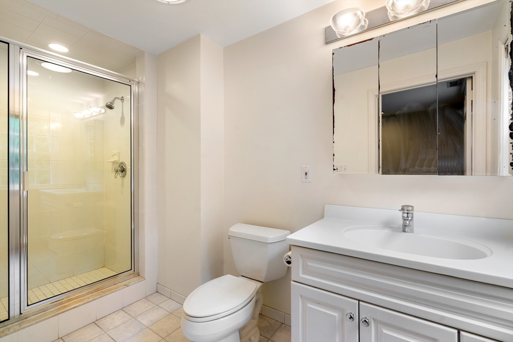 10 Radcliffe Road Weston, MA 02493 - Photo 8 of 41