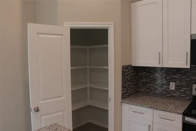 $1,395 | 9810 Arbor Oak, Willis, TX 77318