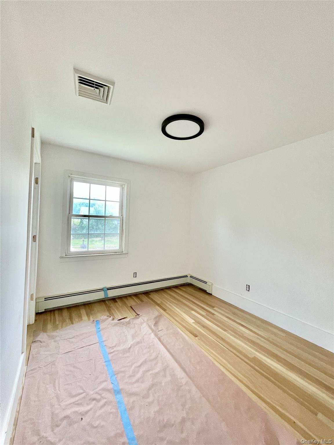 10 Frederick Middletown, NY 10941 - Photo 20 of 38 a view of empty room with window