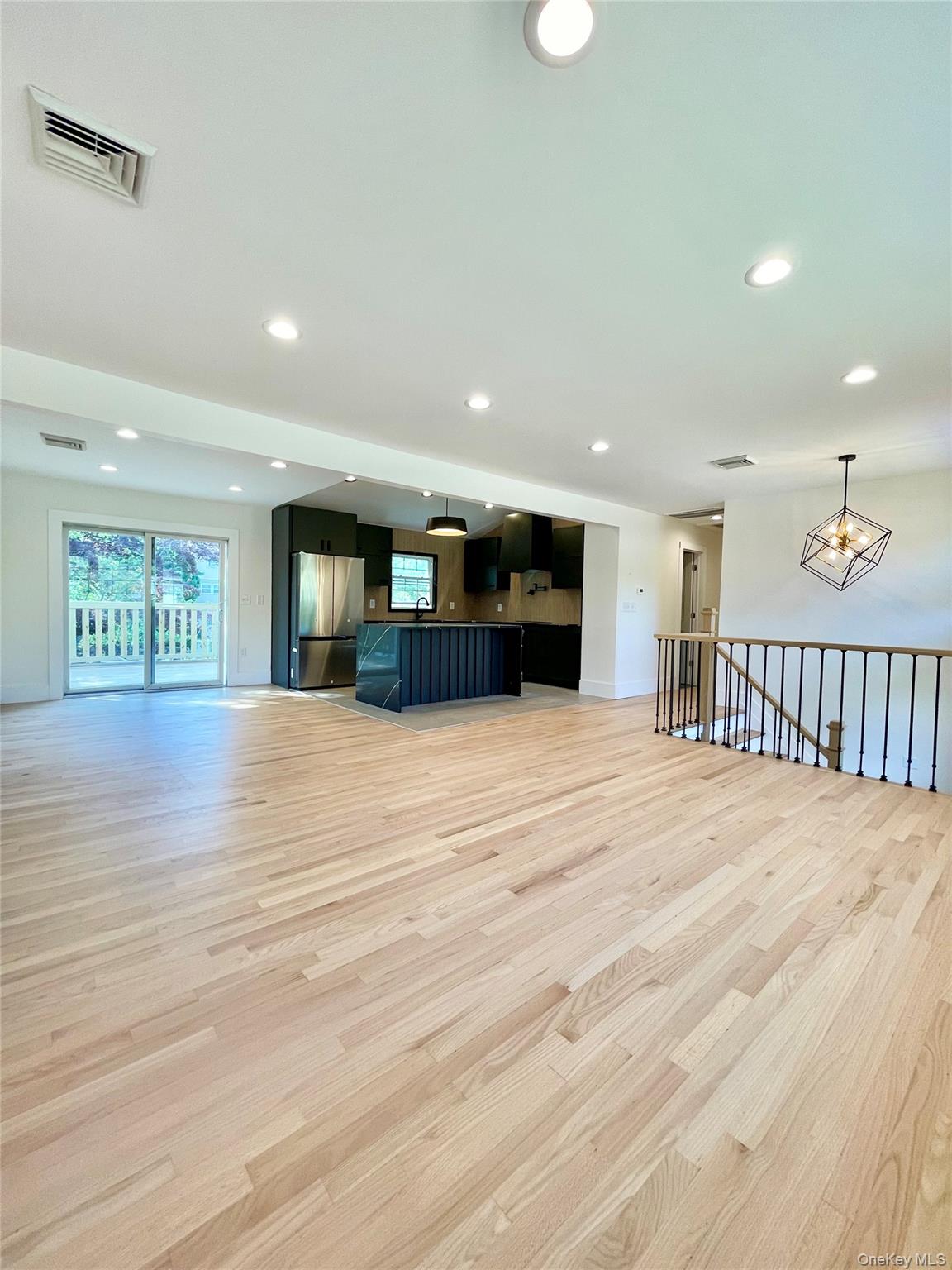 10 Frederick Middletown, NY 10941 - Photo 5 of 38 a view of livingroom with a ceiling fan