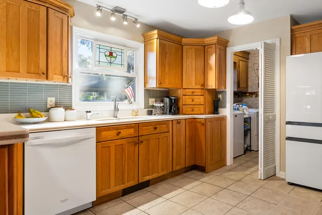 $815,000 | 16 North Basilica Avenue, Hanahan, SC 29410