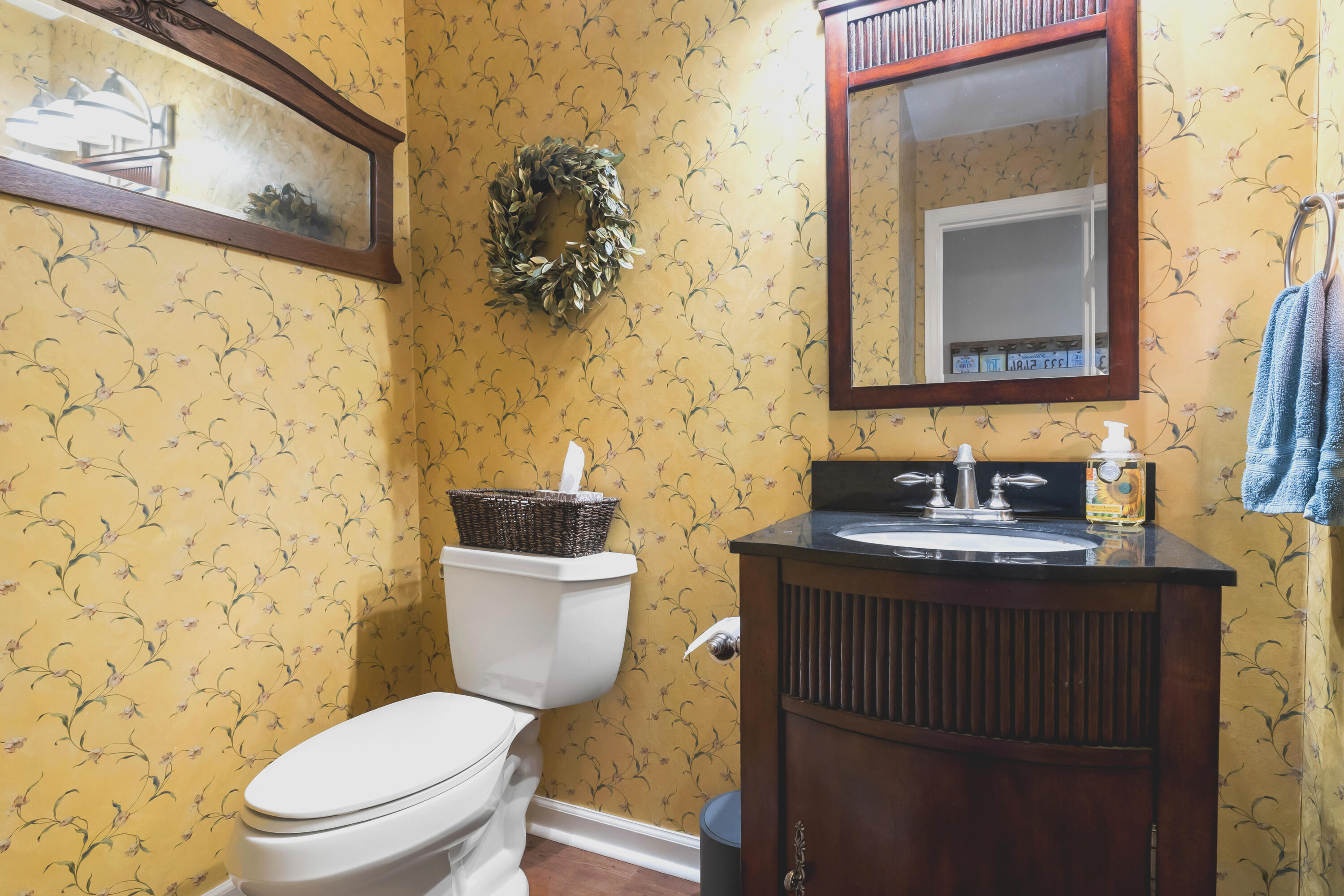 16 North Basilica Avenue Hanahan, SC 29410 - Photo 24 of 64 Powder room