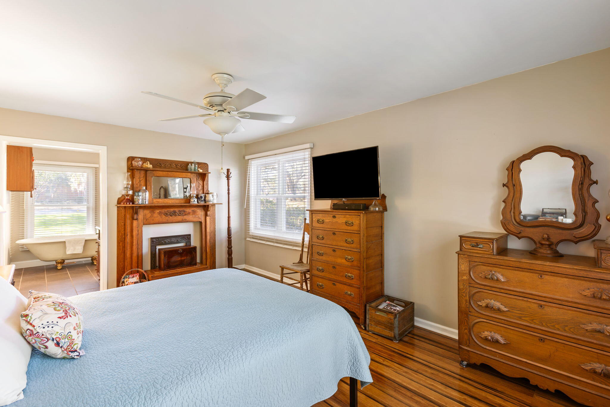 16 North Basilica Avenue Hanahan, SC 29410 - Photo 27 of 64 Owners Suite