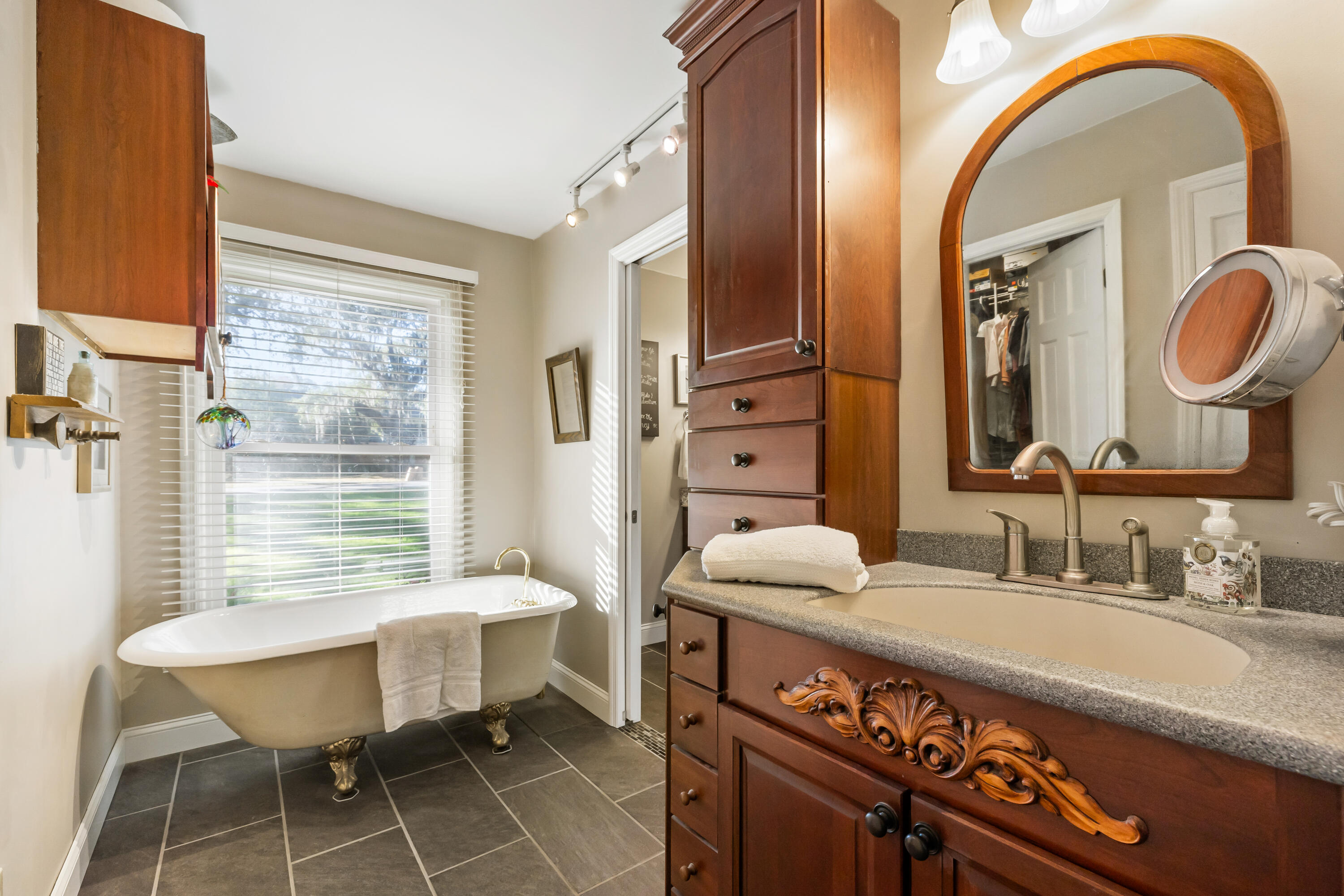 16 North Basilica Avenue Hanahan, SC 29410 - Photo 28 of 64 Owners bath and vanity