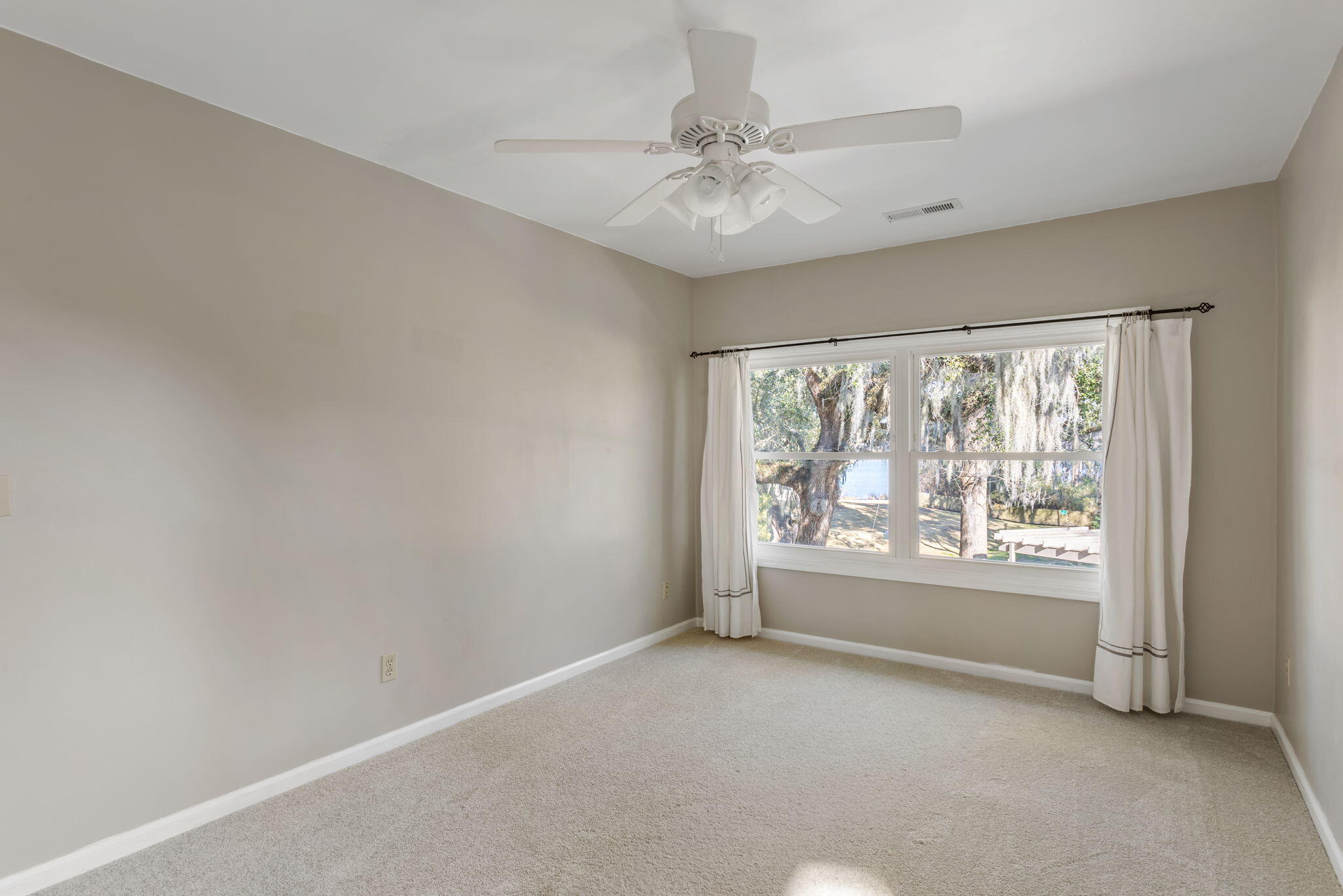 16 North Basilica Avenue Hanahan, SC 29410 - Photo 34 of 64 Bedroom 2