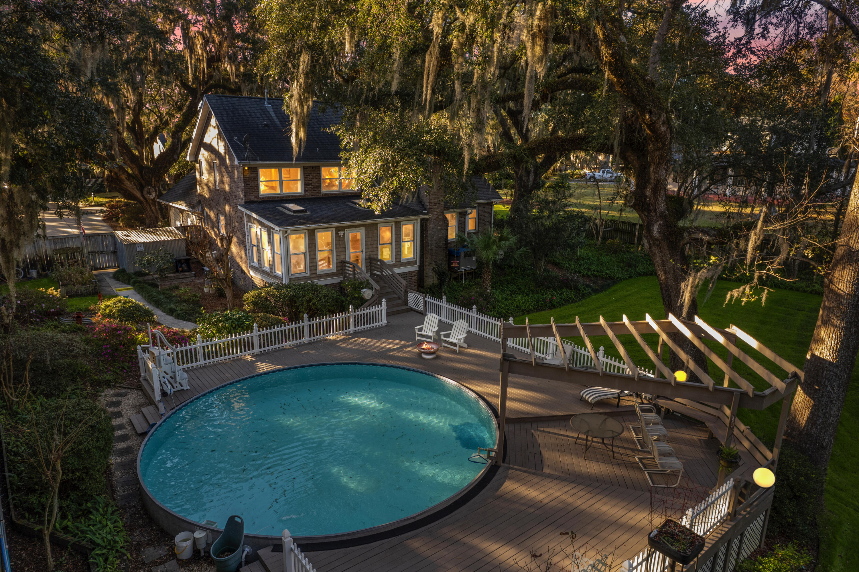 16 North Basilica Avenue Hanahan, SC 29410 - Photo 44 of 64 Backyard at dusk