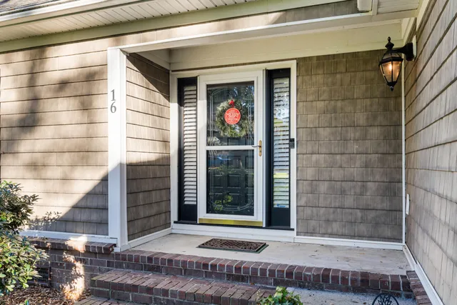 $815,000 | 16 North Basilica Avenue, Hanahan, SC 29410
