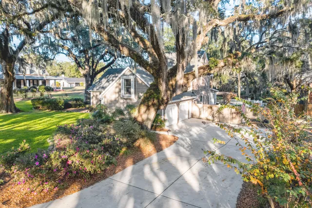 $815,000 | 16 North Basilica Avenue, Hanahan, SC 29410