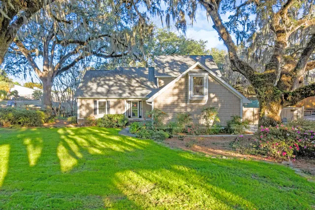 $815,000 | 16 North Basilica Avenue, Hanahan, SC 29410