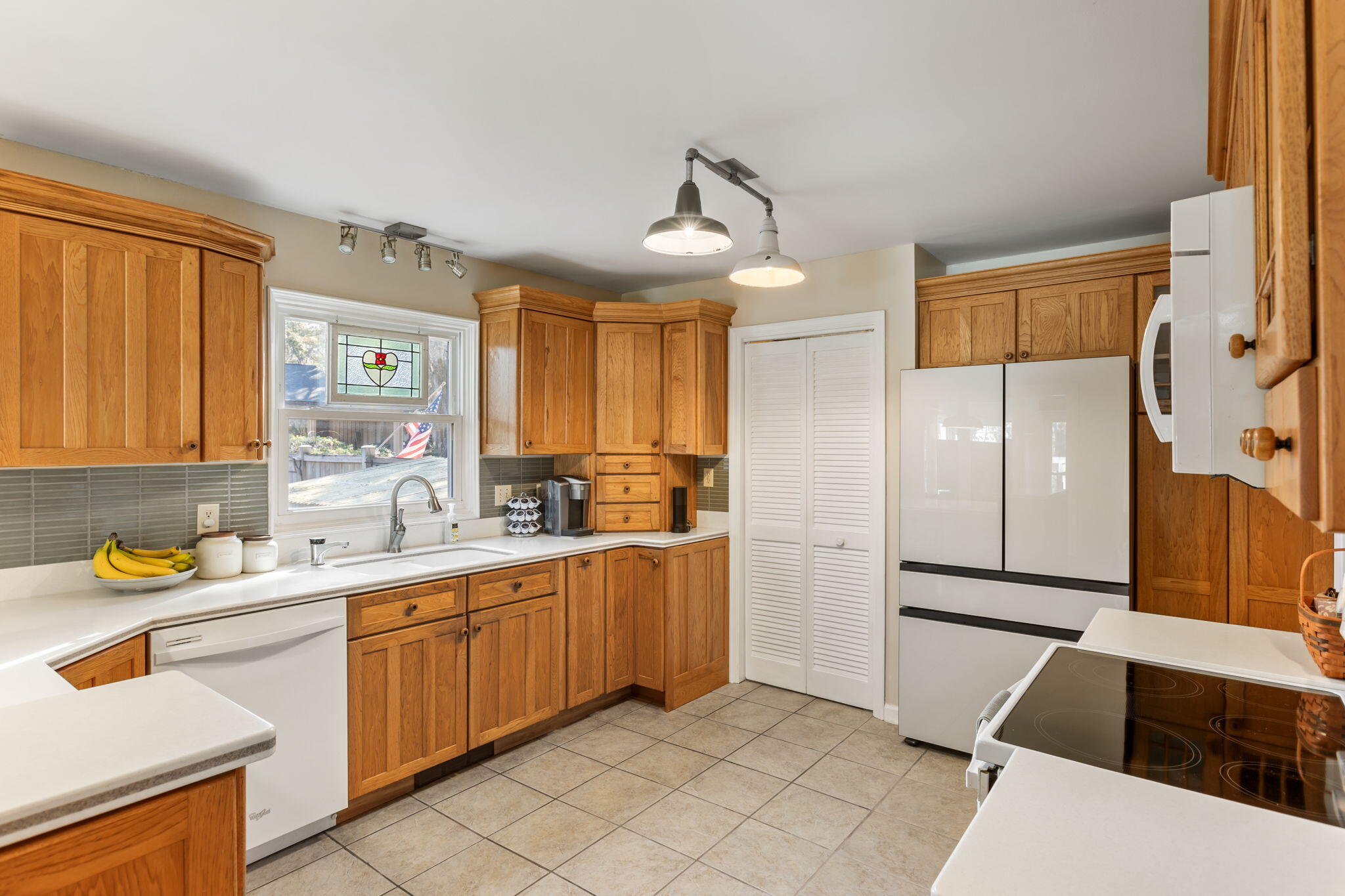 16 North Basilica Avenue Hanahan, SC 29410 - Photo 10 of 64 Kitchen