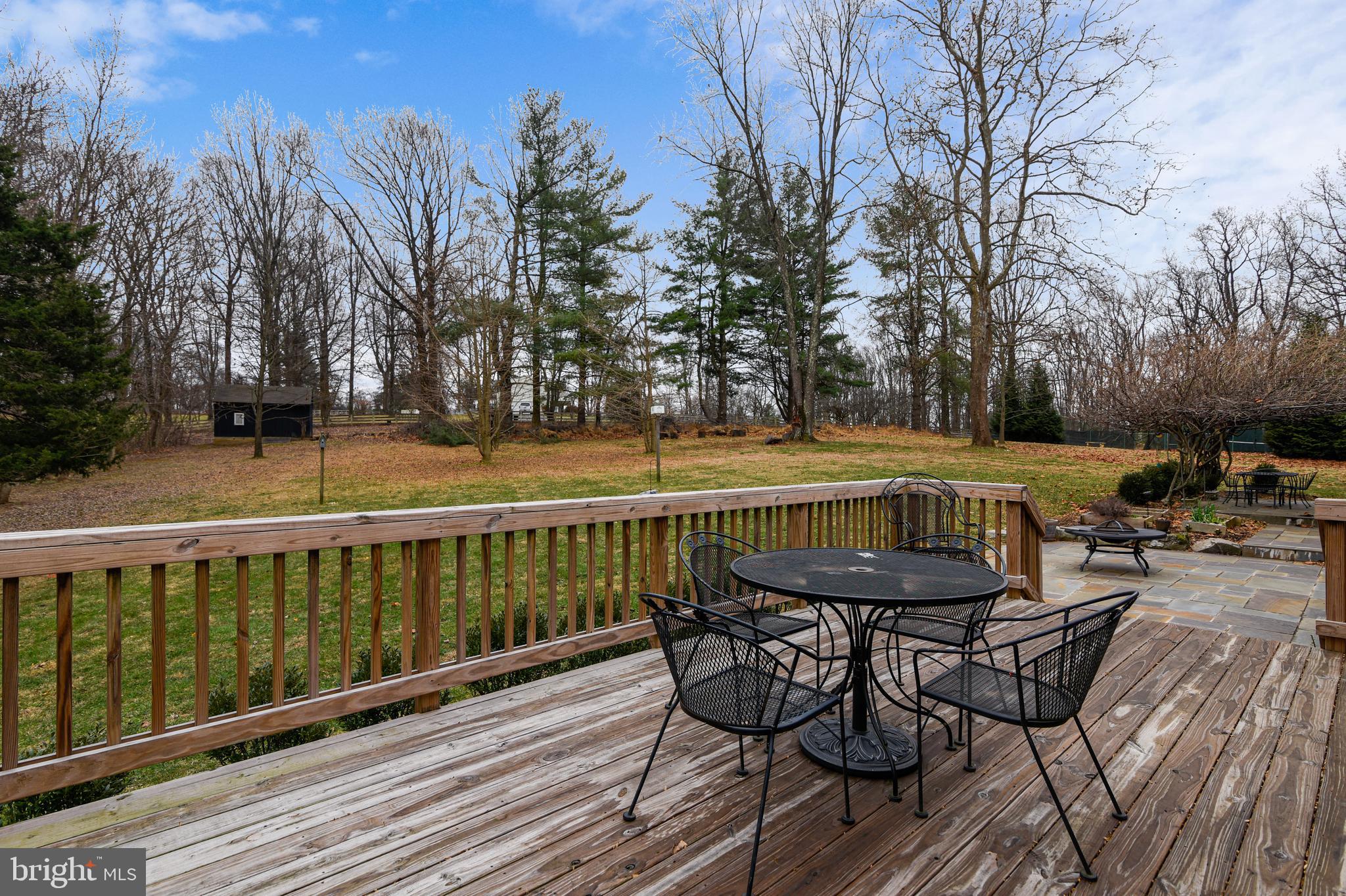19366 Loudoun Orchard Road Leesburg, VA 20175 - Photo 20 of 40 Separate deck off of the MBR