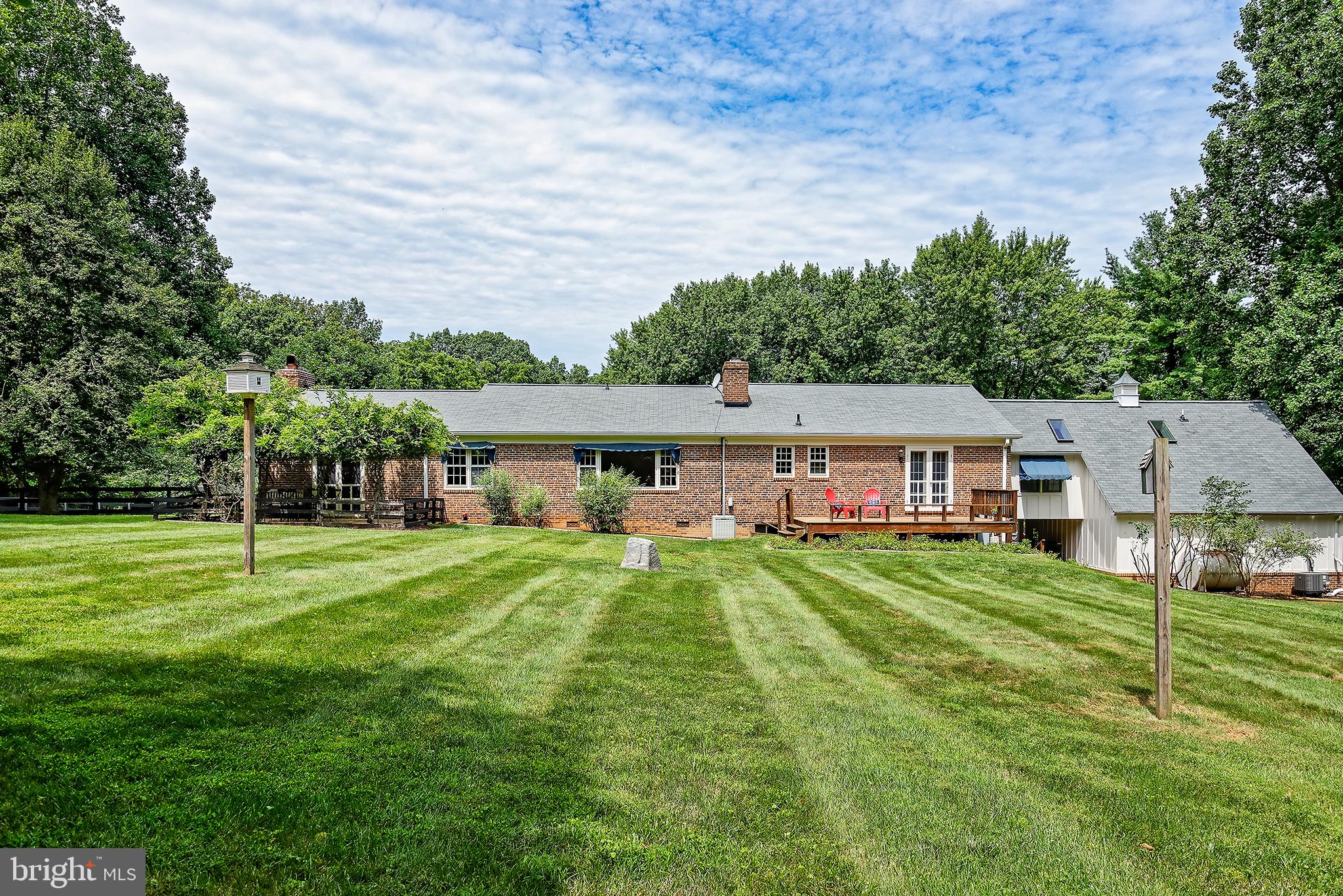 19366 Loudoun Orchard Road Leesburg, VA 20175 - Photo 3 of 40 Classic 4 sides brick on English park like setting