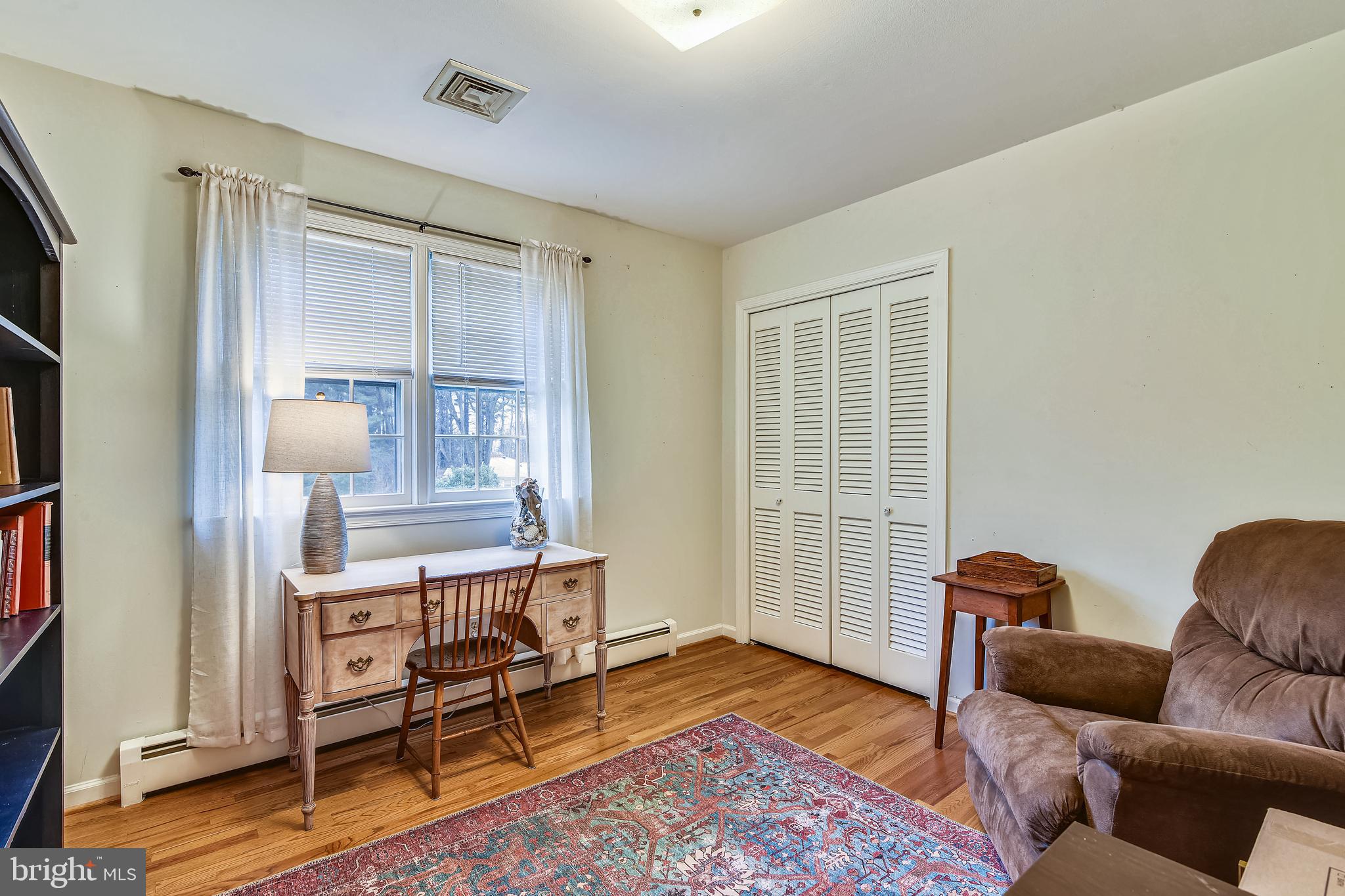 19366 Loudoun Orchard Road Leesburg, VA 20175 - Photo 27 of 40 Main level bedroom set up as home office