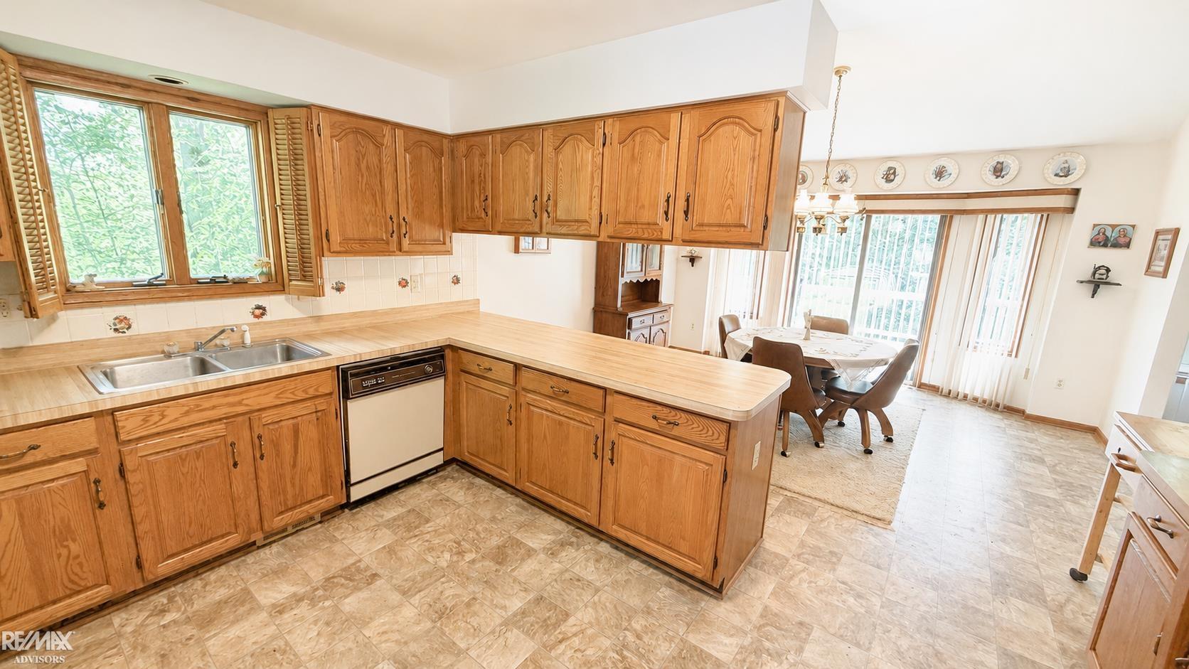 50450 Sass Road New Baltimore, MI 48047 - Photo 6 of 19 Gallery Image 6
