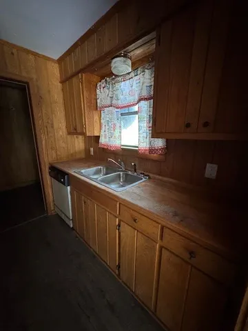 $109,000 | 203 Natchez Street North, Woodville, MS 39669