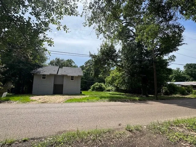 $109,000 | 203 Natchez Street North, Woodville, MS 39669