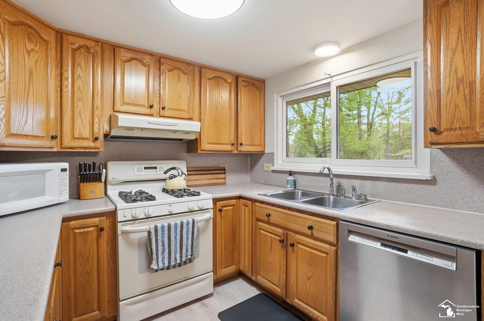 4289 West Erie Road Temperance, MI 48182 - Photo 18 of 50