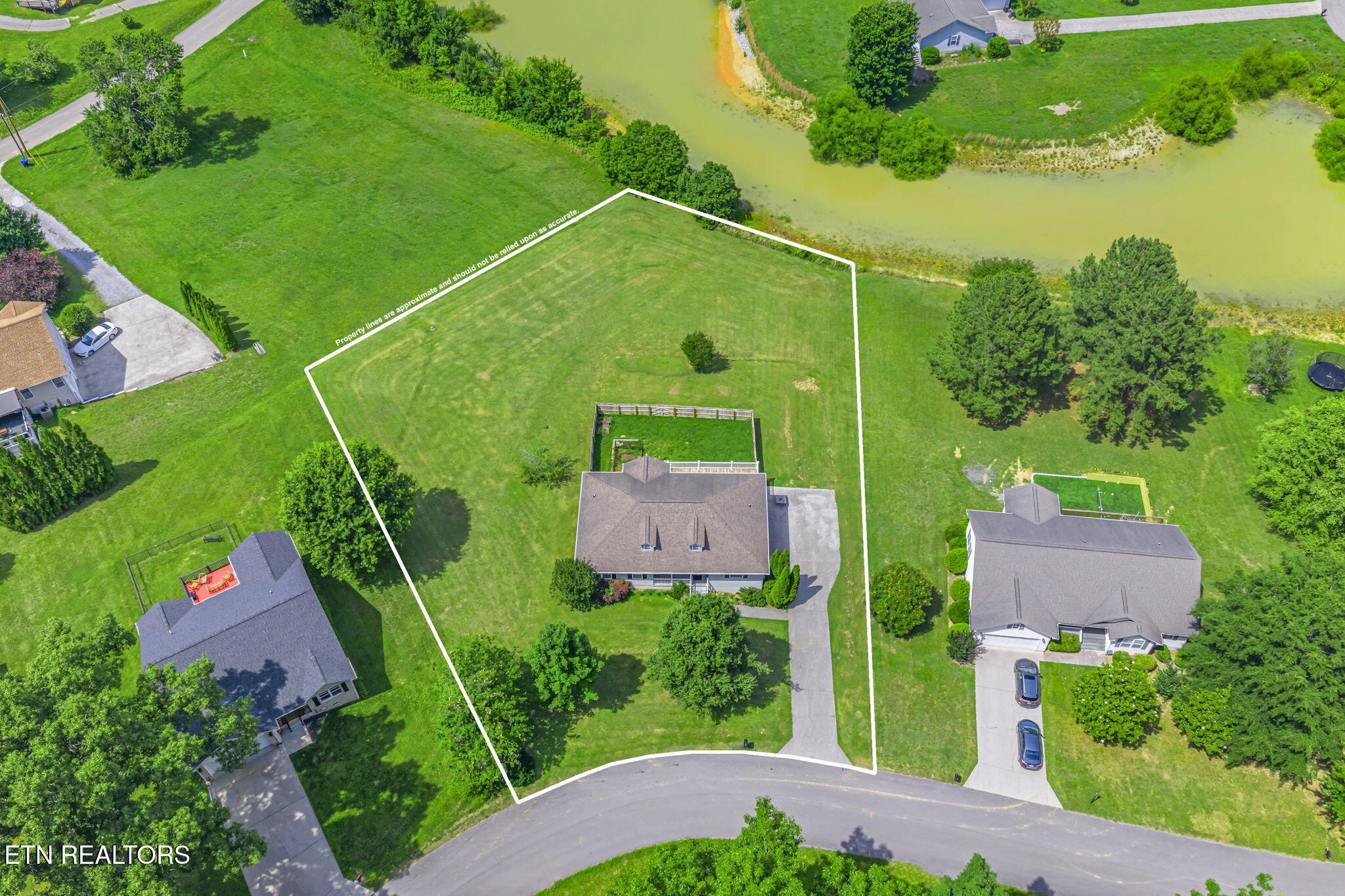 138 Country Way Road Vonore, TN 37885 - Photo 2 of 50 60-web-or-mls-138 Country Way-66A