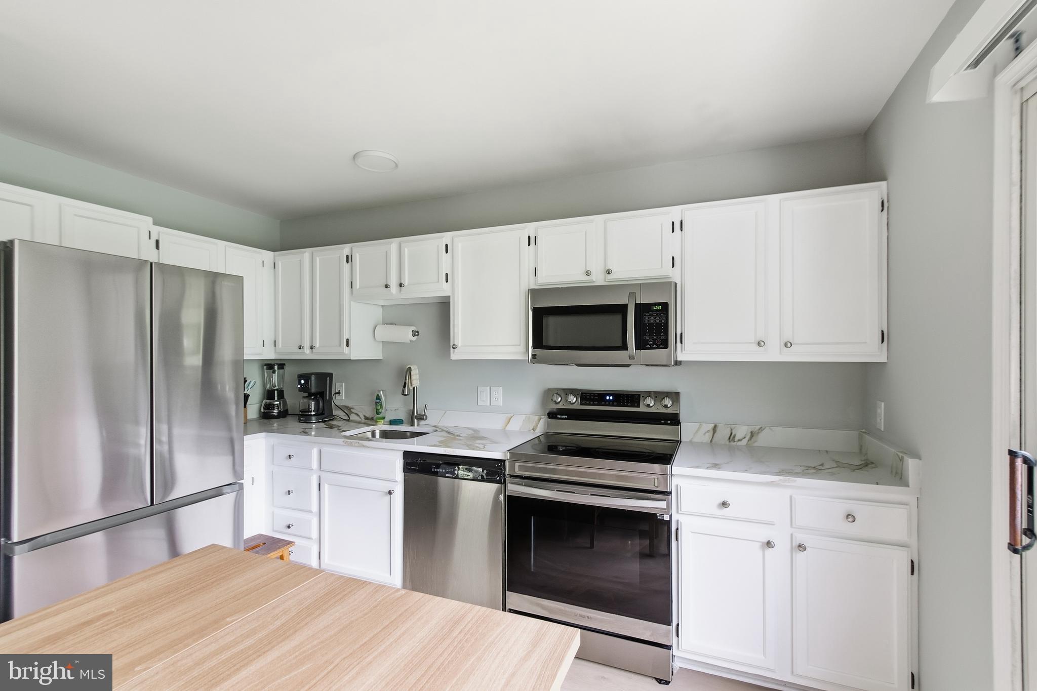 5121 South Barnaby Road Temple Hills, MD 20748 - Photo 2 of 35 beautiful kitchen