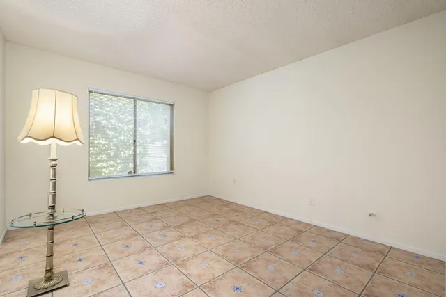 a view of empty room with window