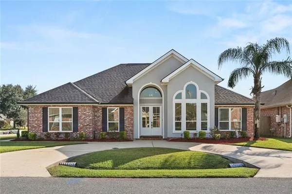 $489,000 | 218 Hawthorn Drive, Luling, LA 70070