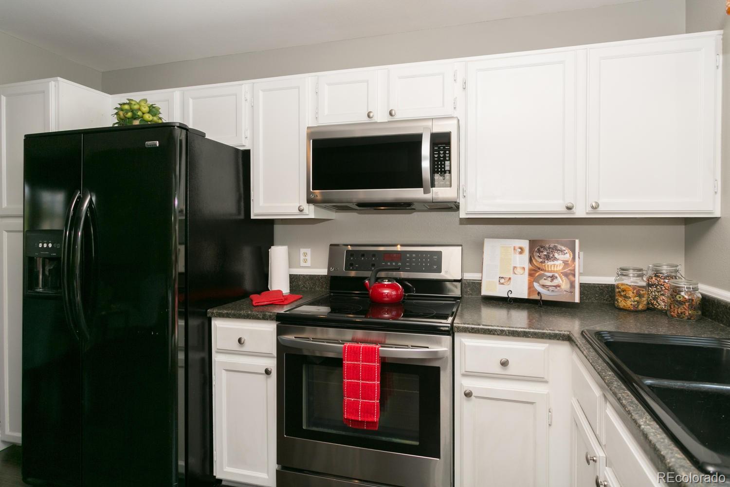 9555 Devon Court Highlands Ranch, CO 80126 - Photo 11 of 26 Gallery Image 11