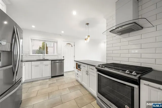 $998,000 | 1128 Abbott Boulevard, Fort Lee, NJ 07024