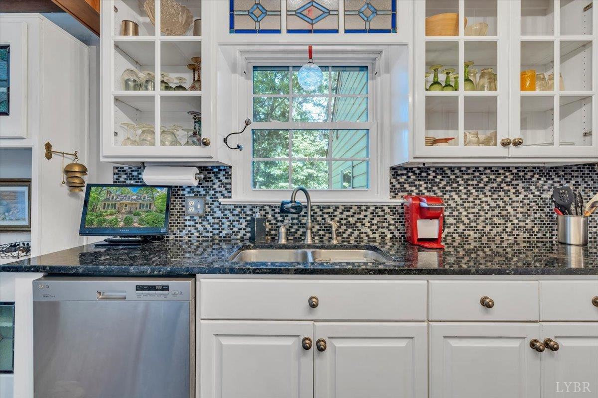 5136 Wedgewood Road Lynchburg, VA 24503 - Photo 15 of 57 Gallery Image 15
