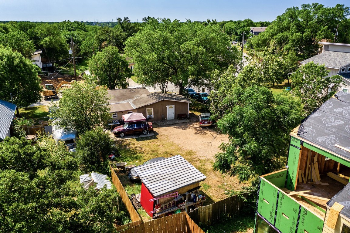 1144 Mason Avenue Austin, TX 78721 - Photo 29 of 37 an aerial view of a house with swimming pool and garden