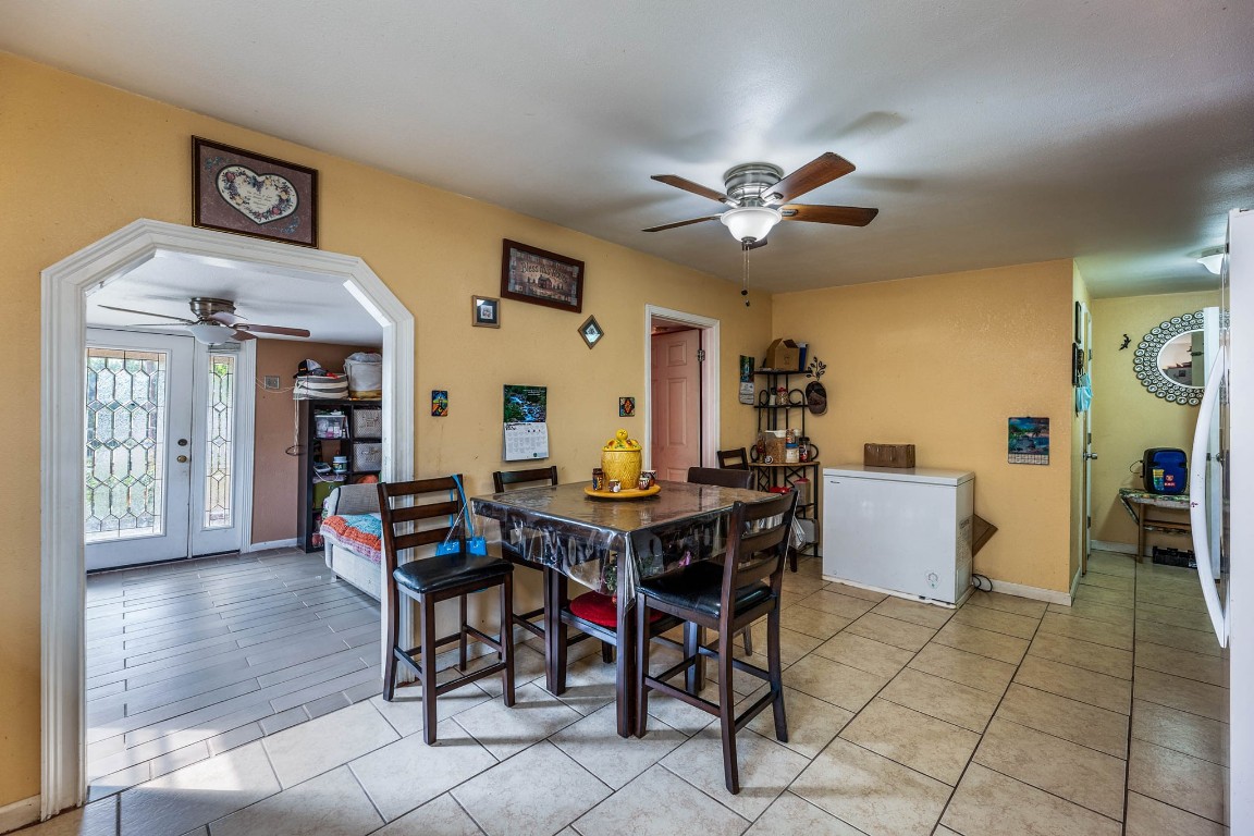 1144 Mason Avenue Austin, TX 78721 - Photo 5 of 37 a view of a dining room with furniture