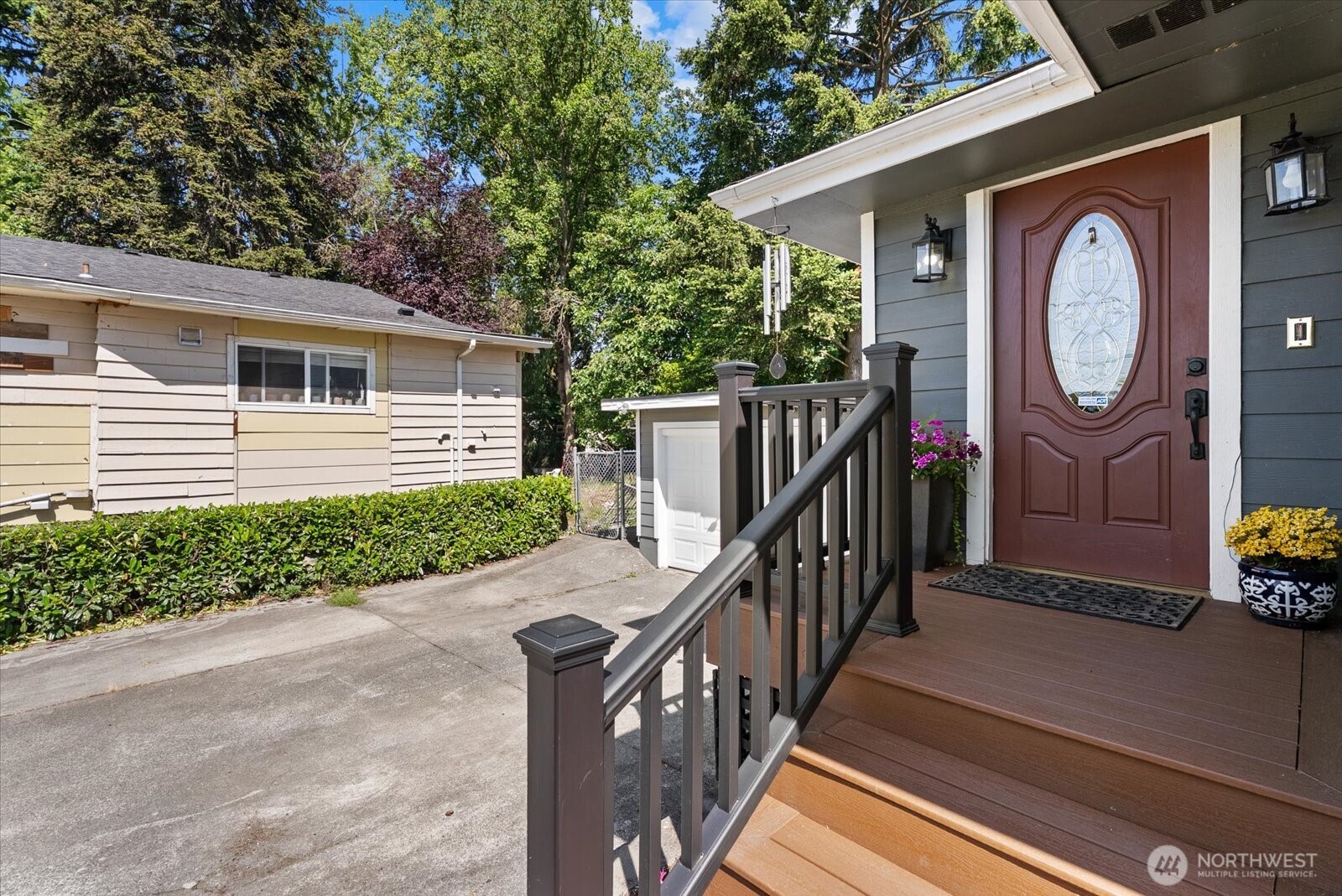 4240 South Rose Street Seattle, WA 98118 - Photo 4 of 26
