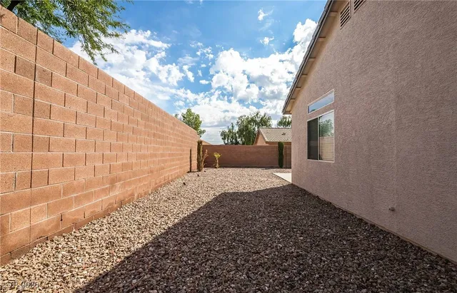 $2,120 | 2306 Reading Hills Avenue, Henderson, NV 89052