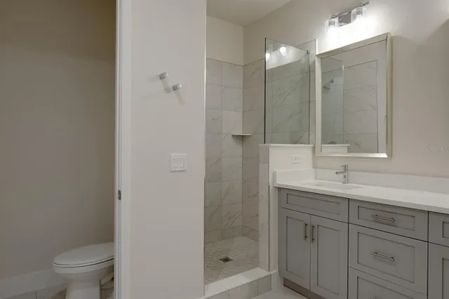 $4,450 | 410 Finn Way, Dunedin, FL 34698