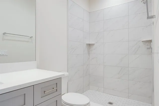 $4,450 | 410 Finn Way, Dunedin, FL 34698