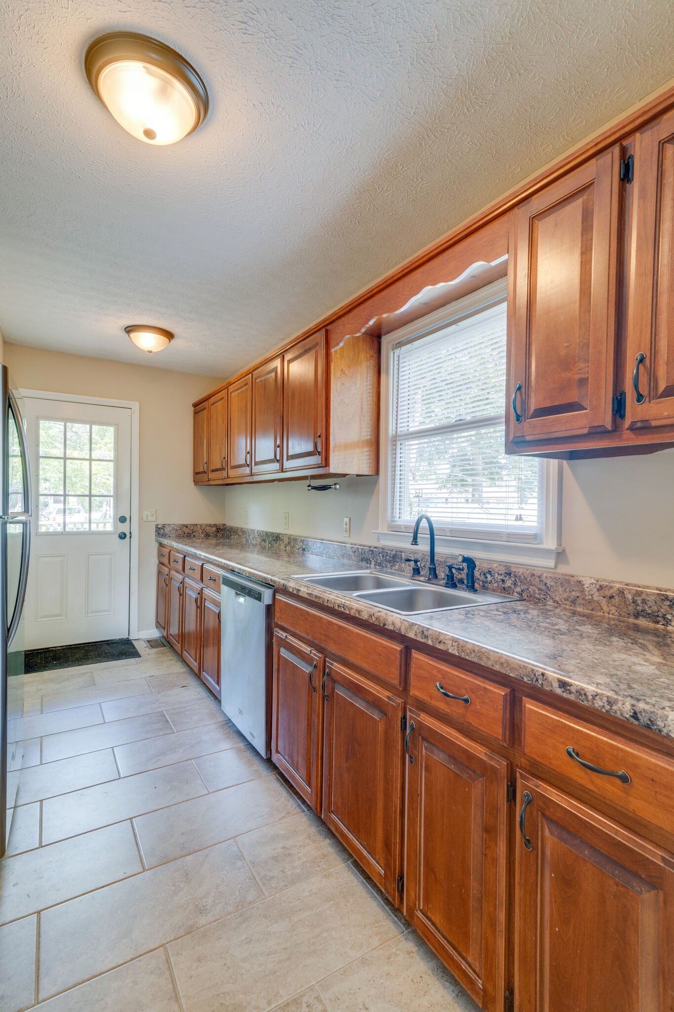 2504 Allison Lane Springfield, TN 37172 - Photo 8 of 27 Gallery Image 8