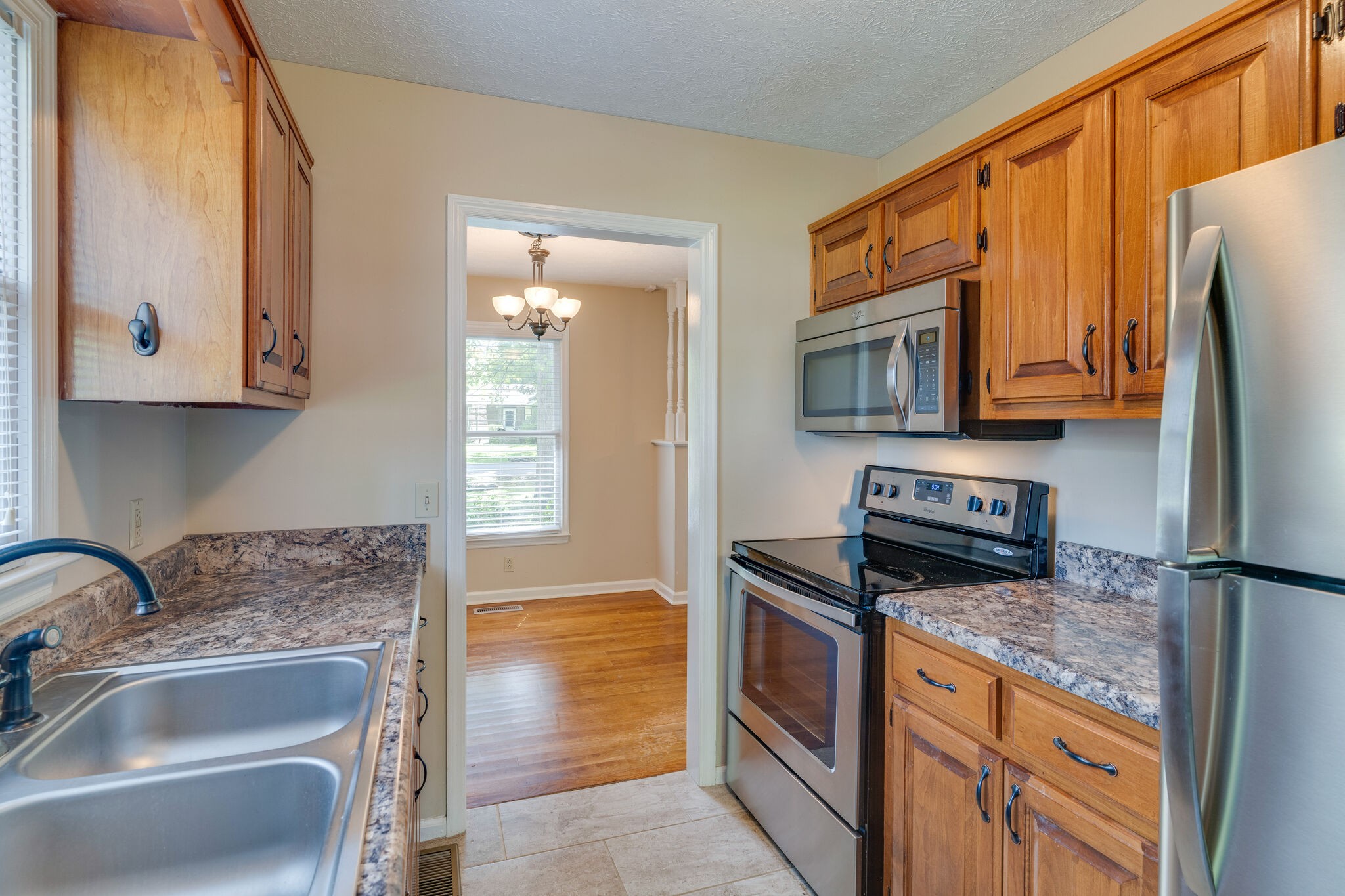 2504 Allison Lane Springfield, TN 37172 - Photo 9 of 27 Gallery Image 9