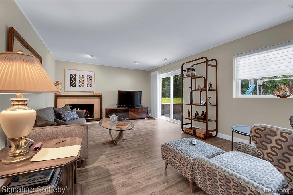 7252 Stonebrook Road West Bloomfield, MI 48322 - Photo 24 of 38
