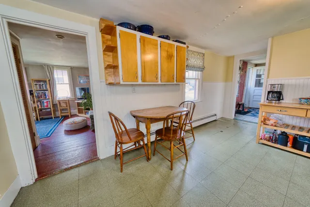 $729,000 | 129 East Boston Road, Vinalhaven, ME 04863