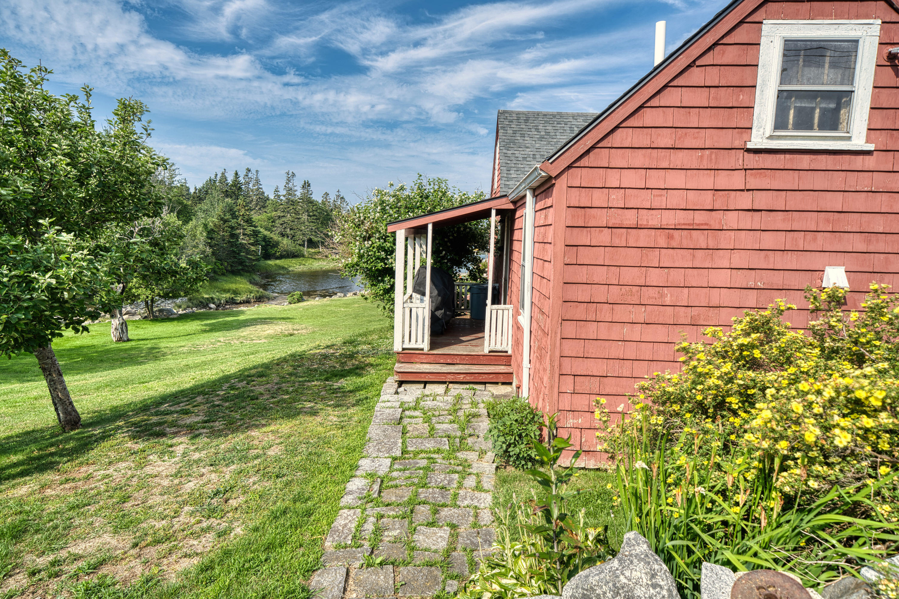 129 East Boston Road Vinalhaven, ME 04863 - Photo 5 of 53 7009