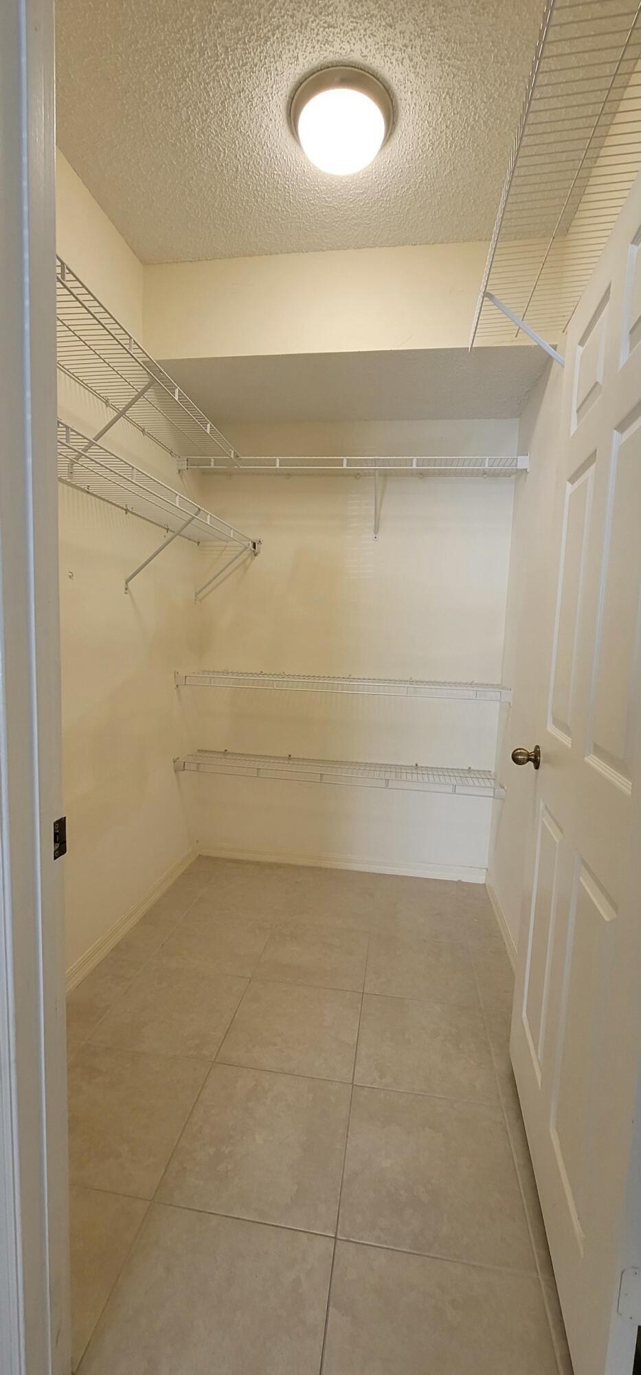 5032 Lantana Road, Unit 2105 Lake Worth, FL 33463 - Photo 12 of 15 a bathroom