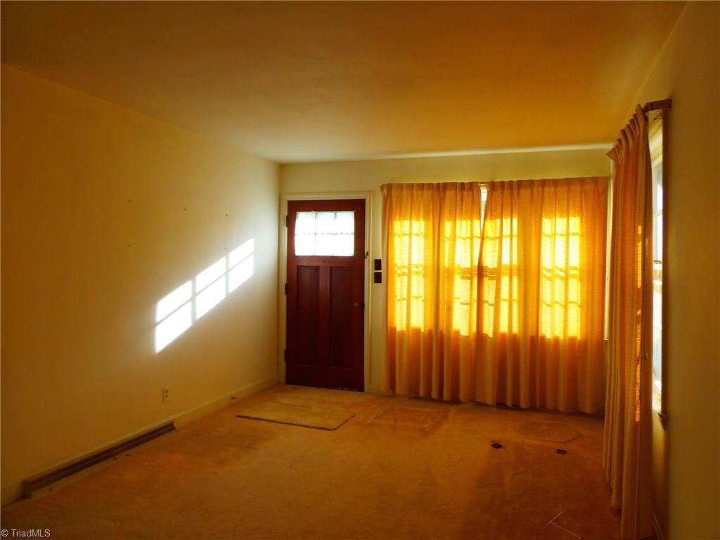 3806 Rolling Road High Point, NC 27265 - Photo 2 of 16