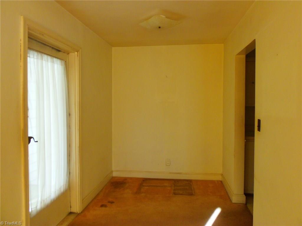 3806 Rolling Road High Point, NC 27265 - Photo 3 of 16