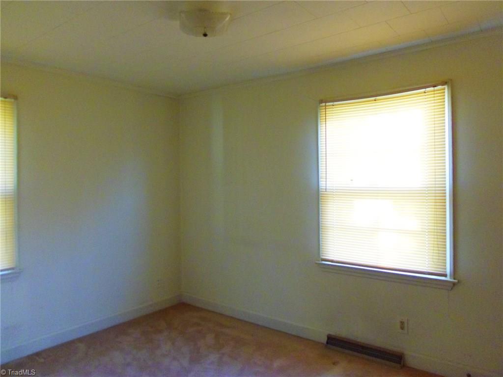 3806 Rolling Road High Point, NC 27265 - Photo 8 of 16