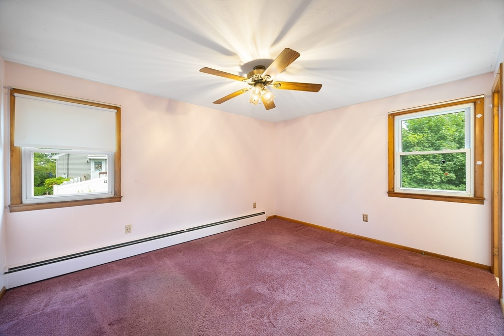 522 Prospect Street Chicopee, MA 01020 - Photo 14 of 24