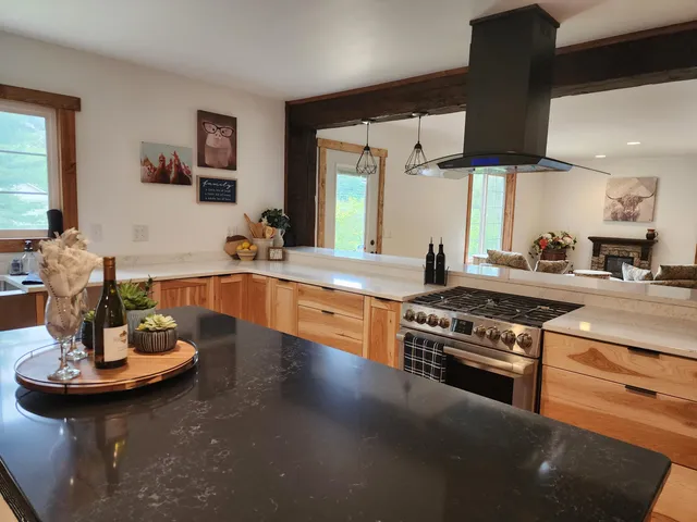 $950,000 | 26378 Drake Lane, Unit 26350, Henrietta, WI 53924