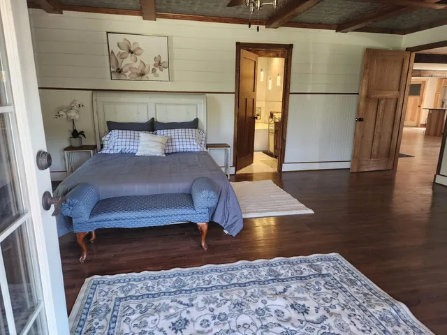 $950,000 | 26378 Drake Lane, Unit 26350, Henrietta, WI 53924