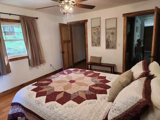 $950,000 | 26378 Drake Lane, Unit 26350, Henrietta, WI 53924